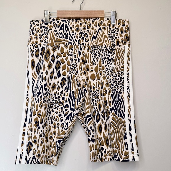 FARM Rio X ADIDAS | Oasis Night Animal Print Elastic Pull-on Stretch Bike Shorts - Picture 4 of 13